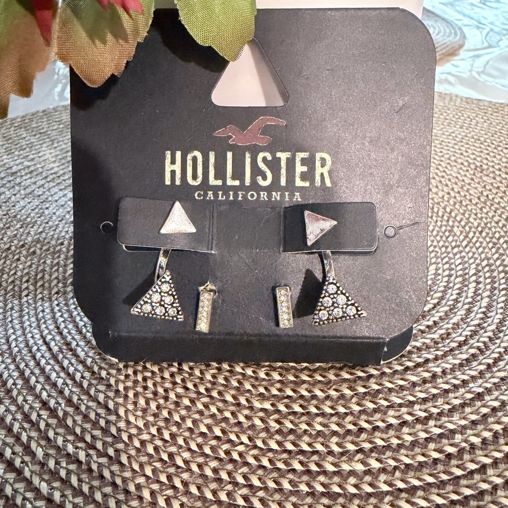 NWT Hollister Set of 2 Silver Tone Rhinestone Geometric Bar Pierced Earrings
